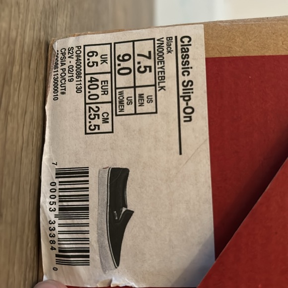 Vans slip on black shoes - Picture 2 of 3